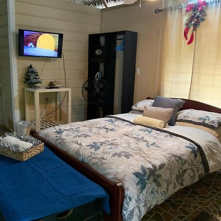 Heavens Gate Beach Bungalows Villa Placencia Esterno foto