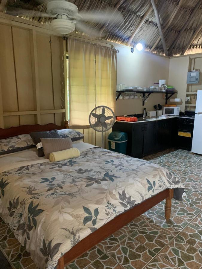Heavens Gate Beach Bungalows Villa Placencia Esterno foto